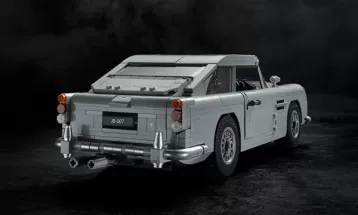 Aston Martin Dari James Bond Dalam Bentuk Lego